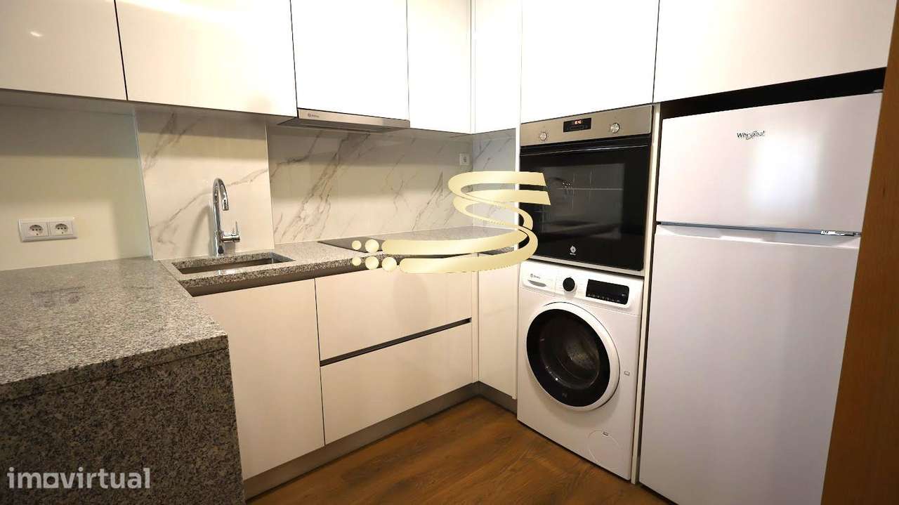 APARTAMENTO T1 RENOVADO PARA ARREDAMENTO / PORTO / CARVALHIDO - Grande imagem: 3/8