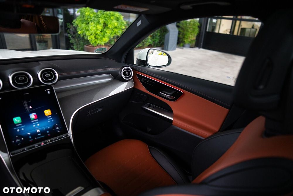 Mercedes-Benz GLC - 24