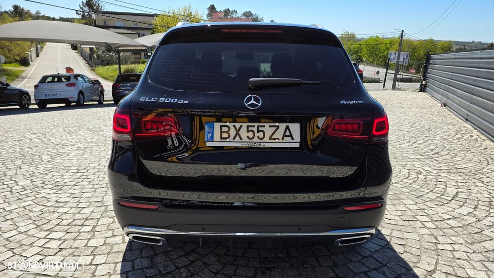 Mercedes-Benz GLC 300 de 4Matic 9G-TRONIC - 9