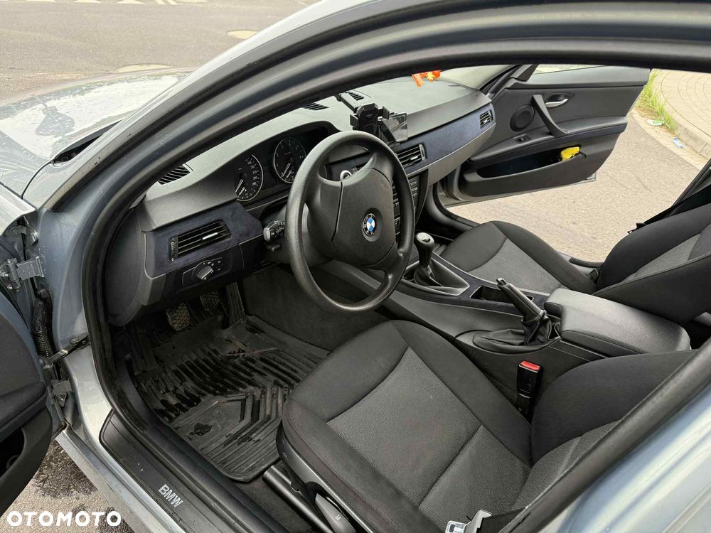BMW Seria 3 320i - 31
