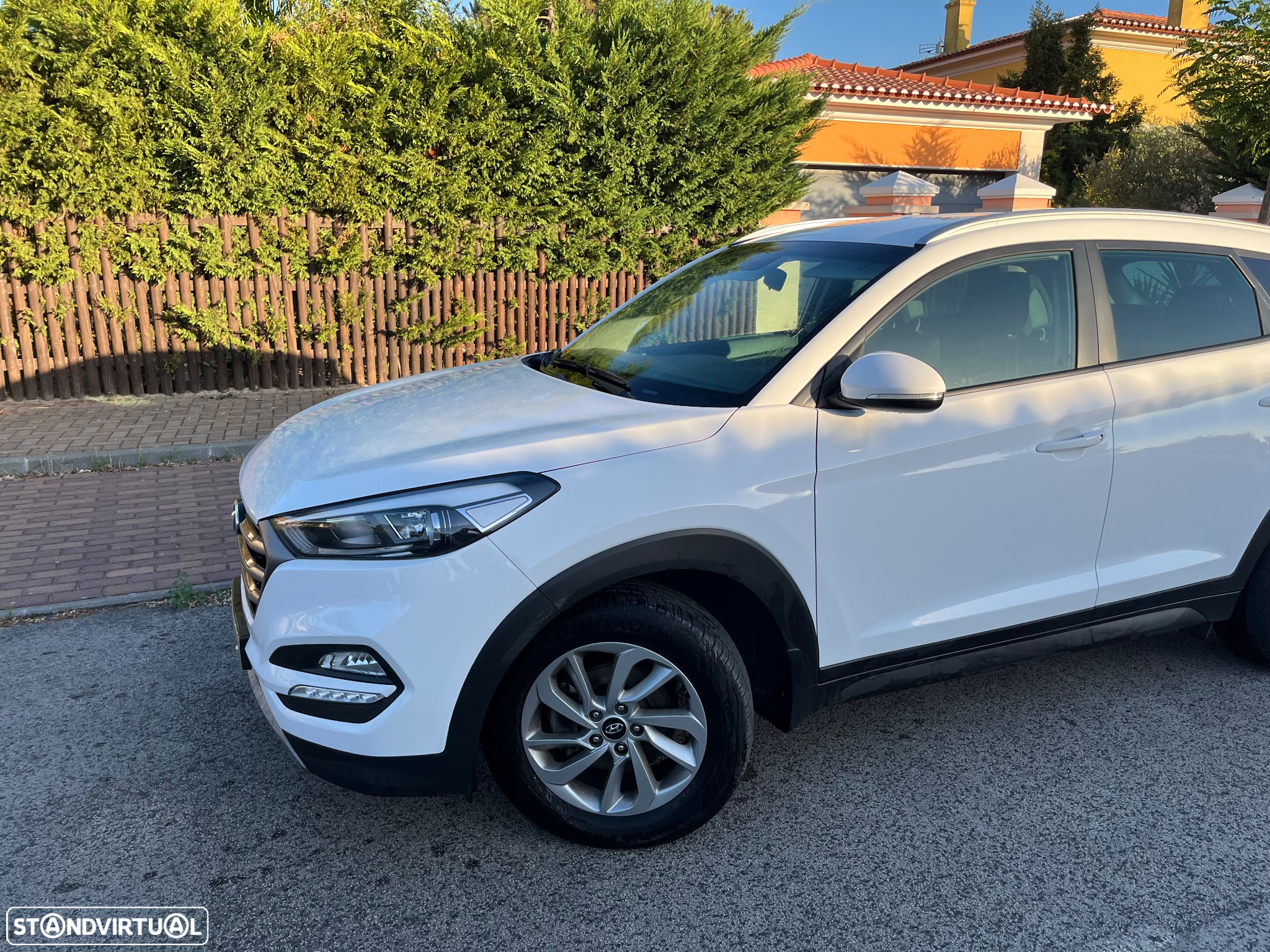 Hyundai Tucson 1.7 CRDi Executive DCT - 9