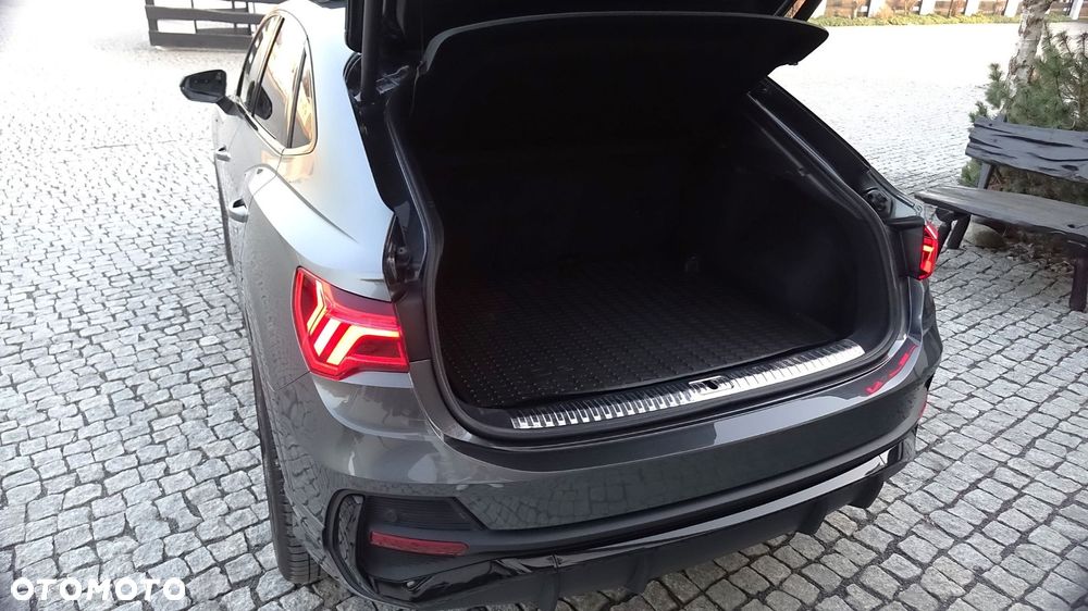 Audi Q3 Sportback - 28