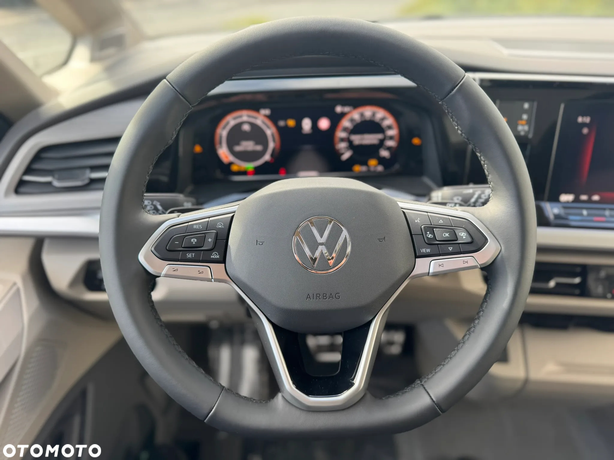 Volkswagen Multivan 2.0 TSI L2 Style DSG - 16