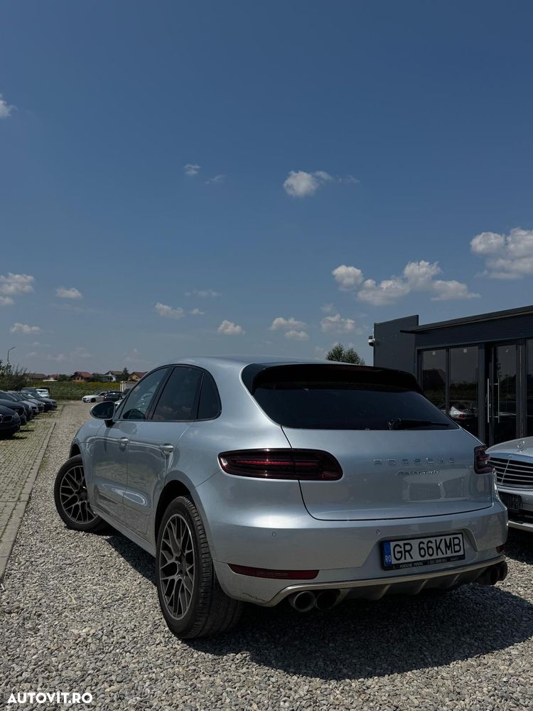 Porsche Macan - 4