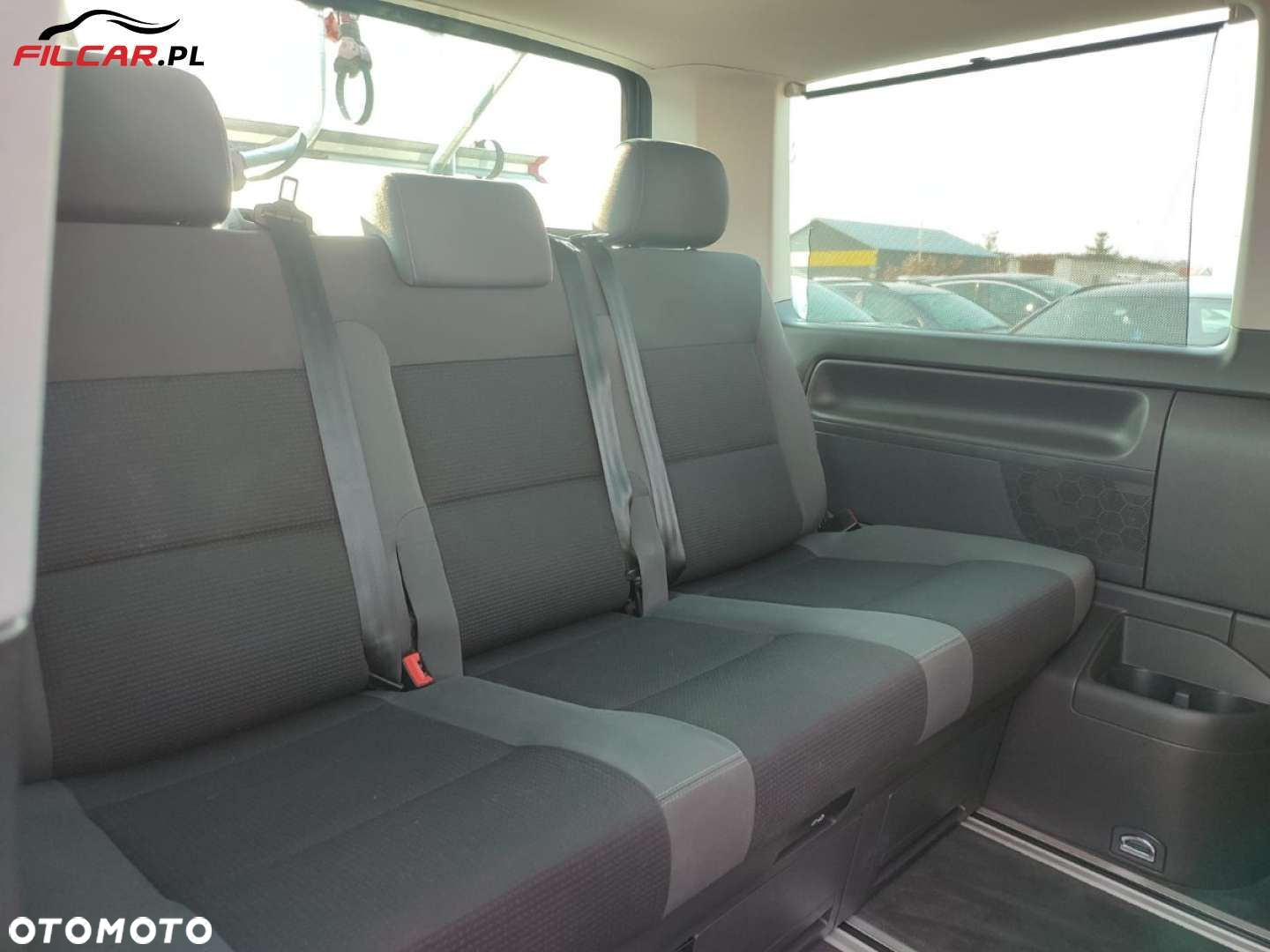 Volkswagen Multivan - 10