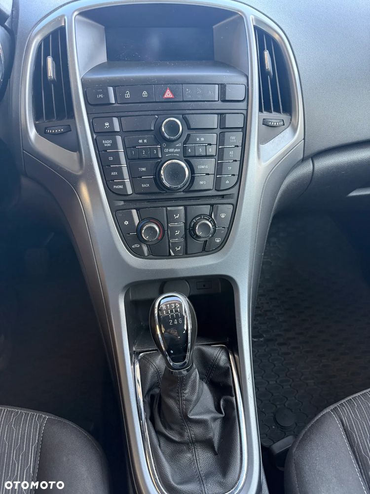 Opel Astra 1.4 T Enjoy - 8