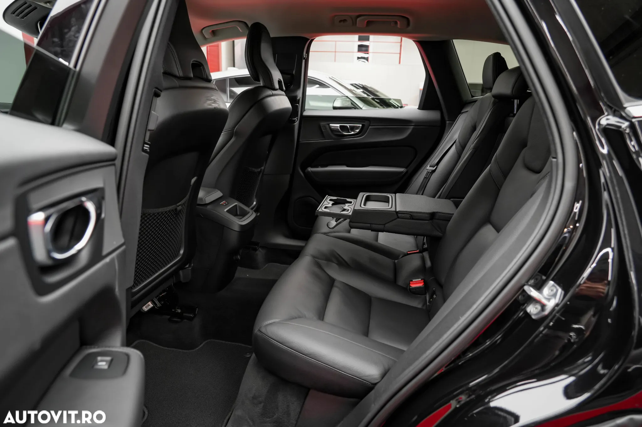 Volvo XC 60 B4 MHEV AWD Inscription - 22