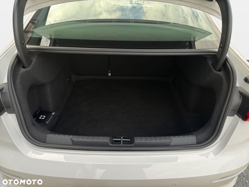 Audi A3 Limousine 35 TFSI mHEV S tronic - 28
