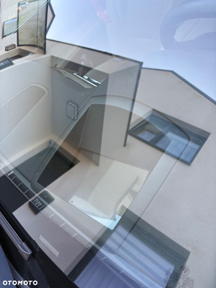 BMW Seria 7 740d - 27