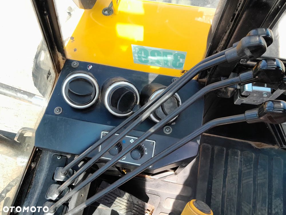 JCB 930-4 940-4 TRIPLEX 4X4 4,5m - 22