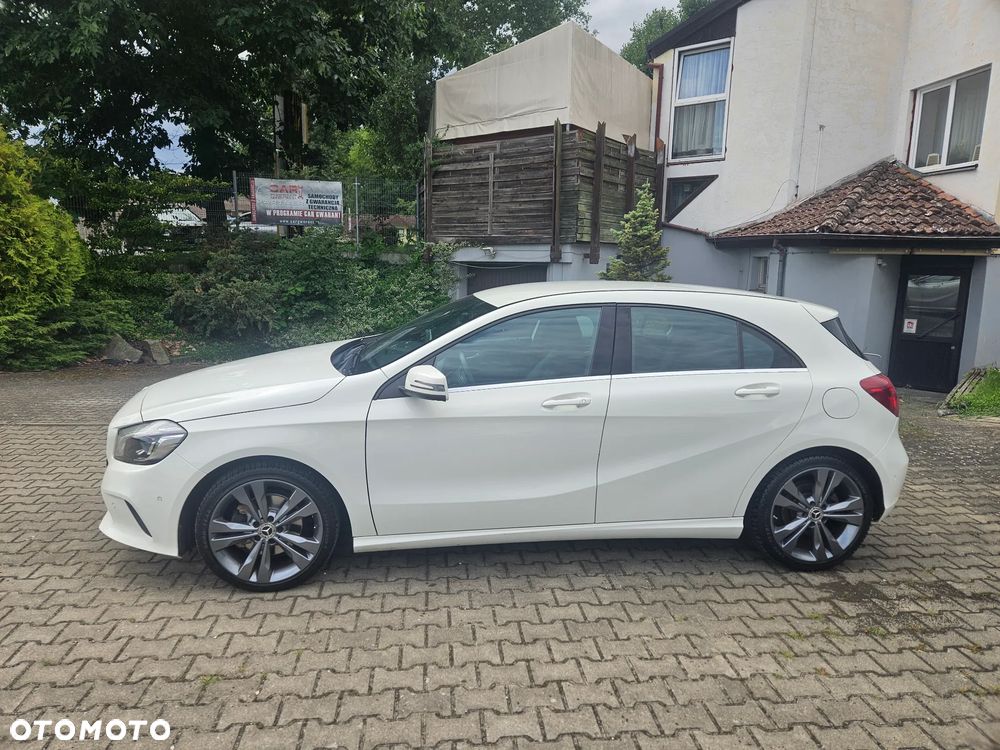 Mercedes-Benz Klasa A 160 7G-DCT Urban - 10