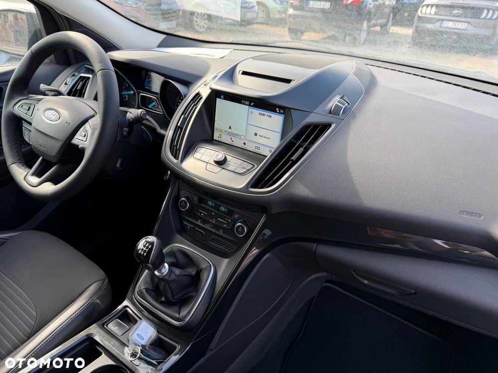 Ford Kuga 1.5 EcoBoost 2x4 Titanium - 38