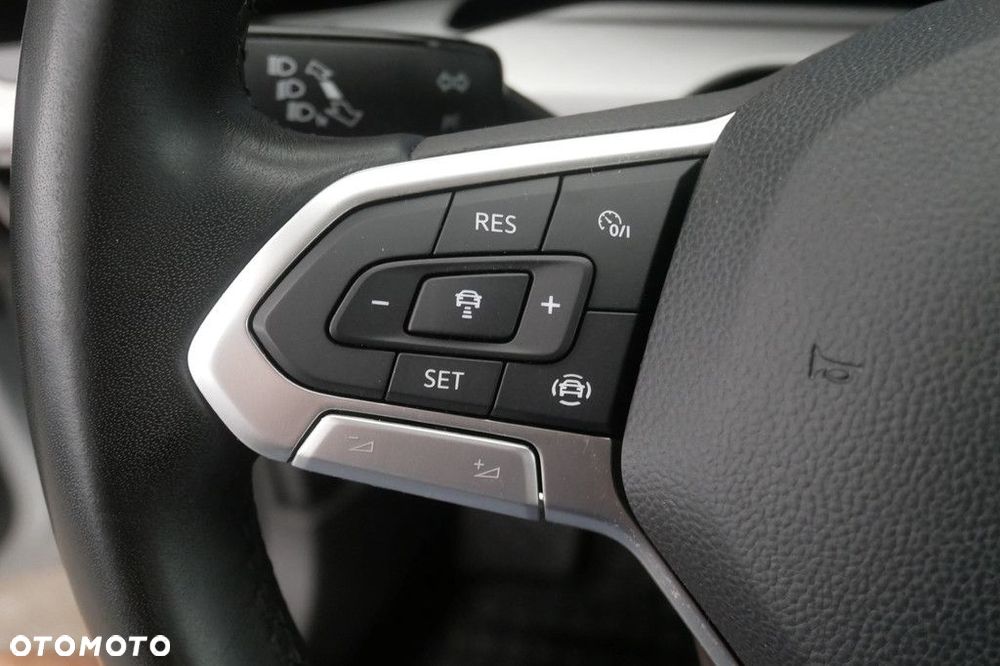 Volkswagen Golf - 20