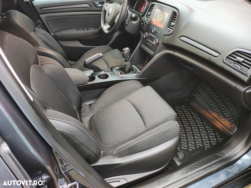 Renault Megane BLUE dCi 115 BUSINESS EDITION - 11