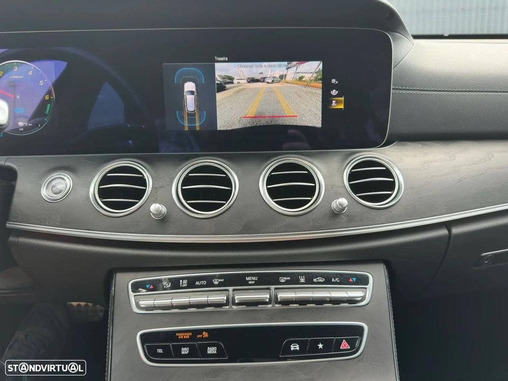 Mercedes-Benz E 300 de AMG Line - 16