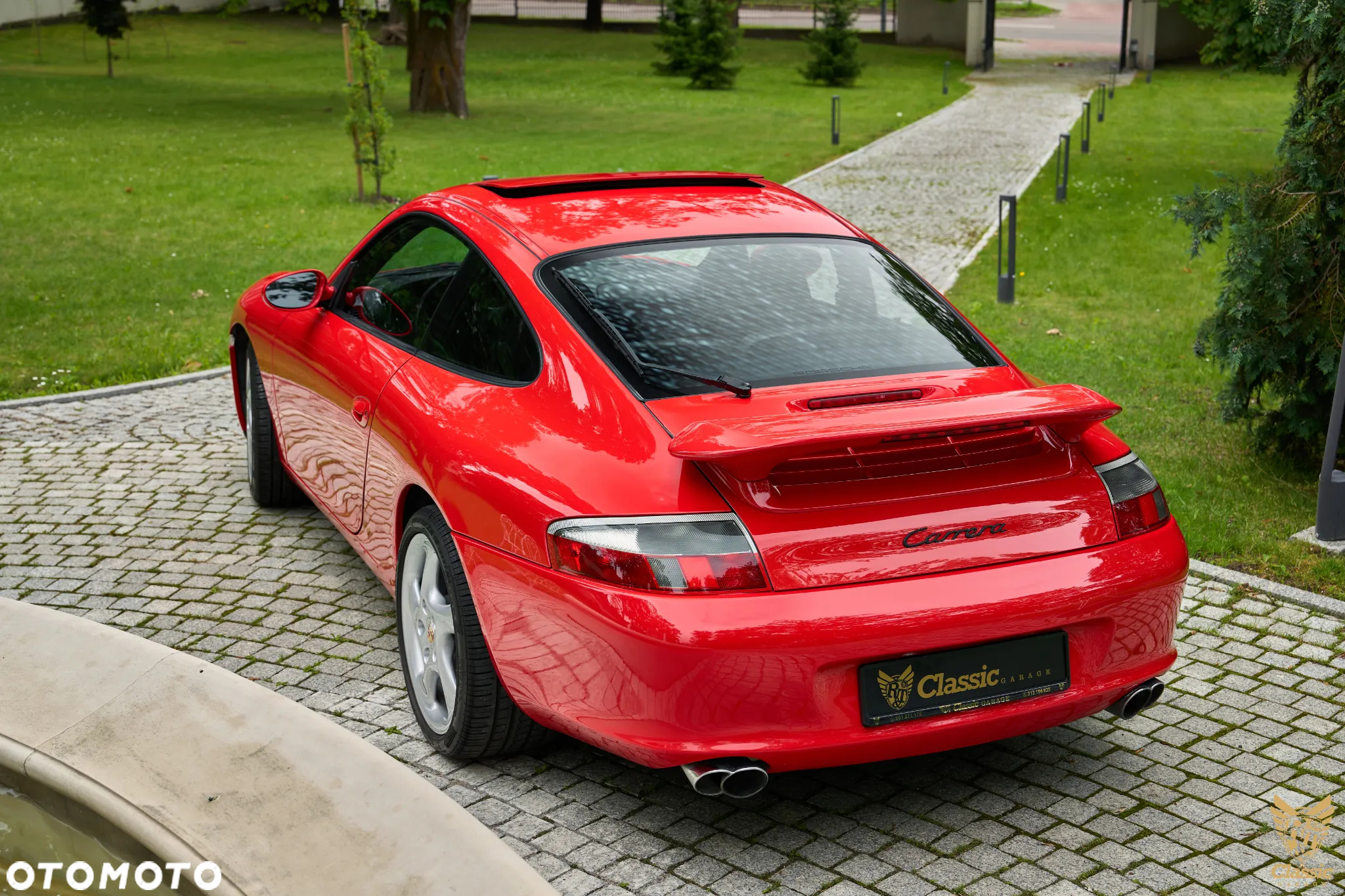 Porsche 911 Carrera - 5