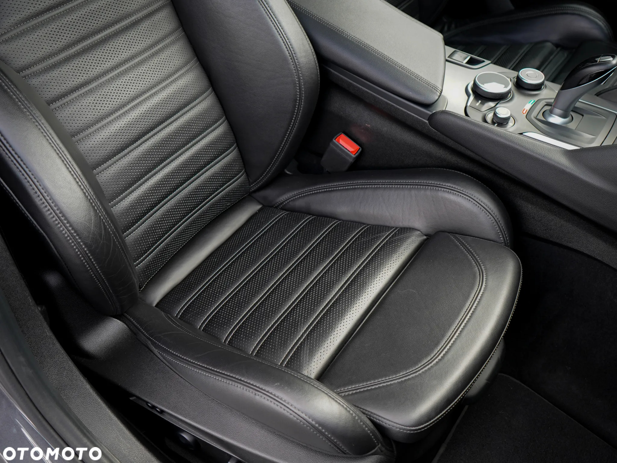 Alfa Romeo Giulia 2.0 Turbo Veloce Q4 - 23