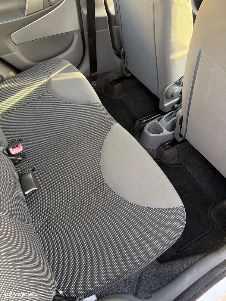 Peugeot 107 1.0 Trendy - 17