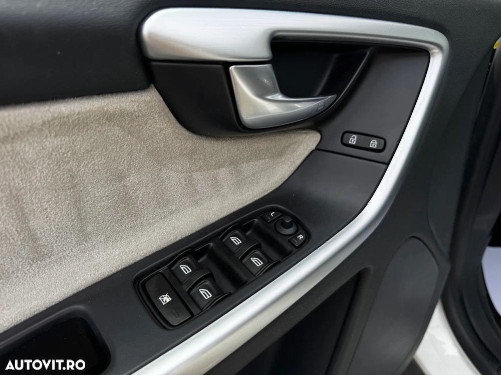 Volvo XC 60 2.4D AWD Aut. - 14