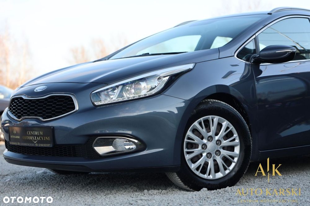 Kia Ceed - 10