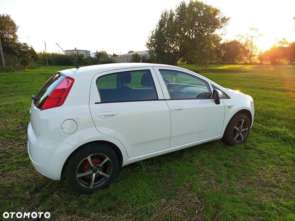Fiat Grande Punto 1.4 8V GP - 4