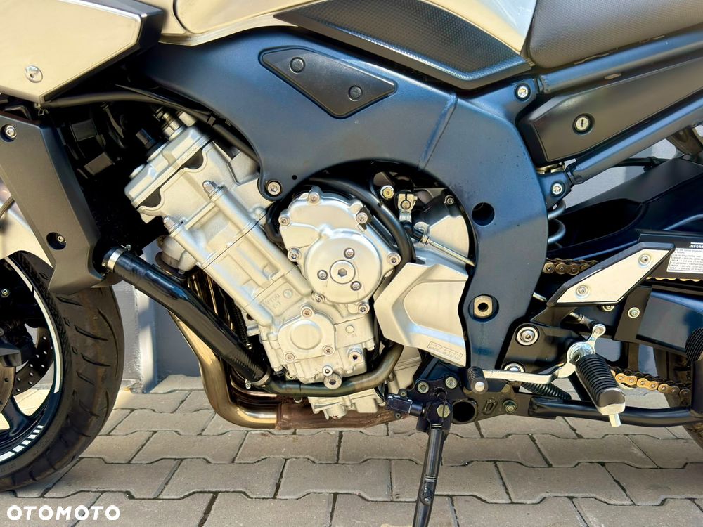 Yamaha FZ - 18