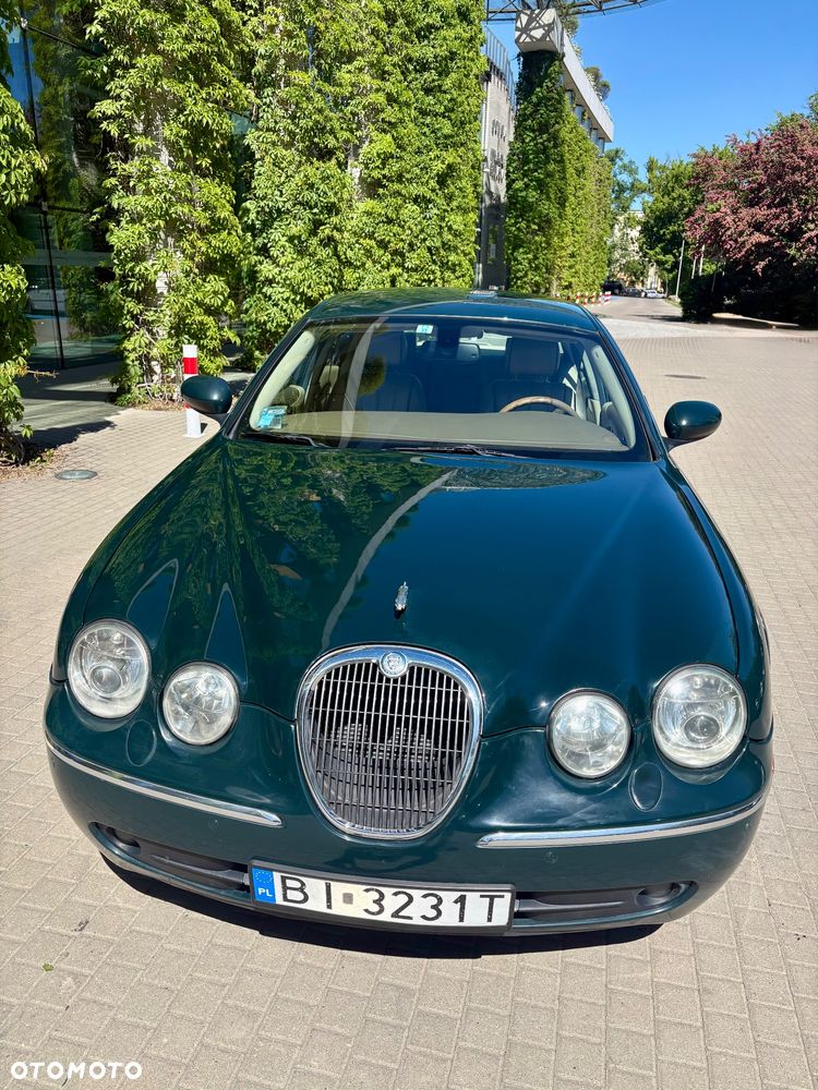 Jaguar S-Type 4.2 V8 - 1