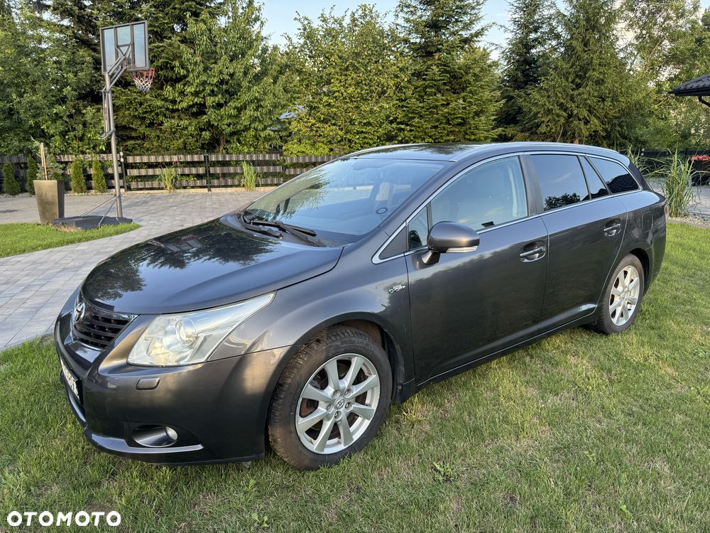 Toyota Avensis - 2