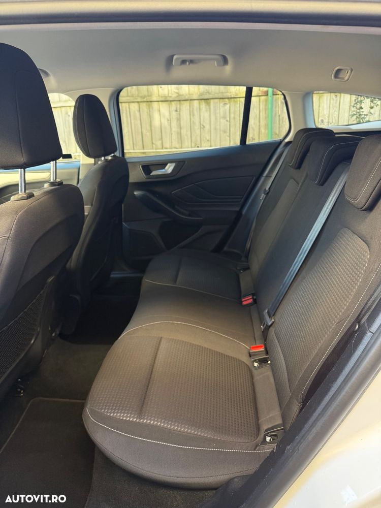 Ford Focus 1.0 EcoBoost Trend Edition - 10
