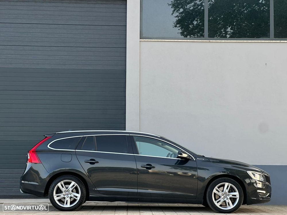 Volvo V60 2.4 D6 Summum AWD Phev - 10