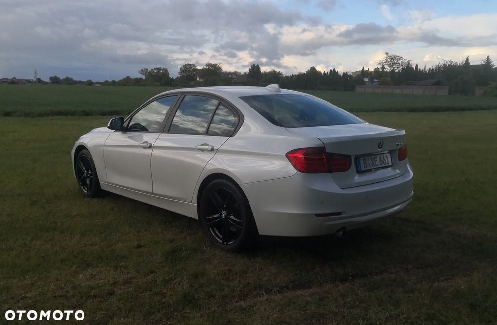 BMW Seria 3 318d DPF - 2