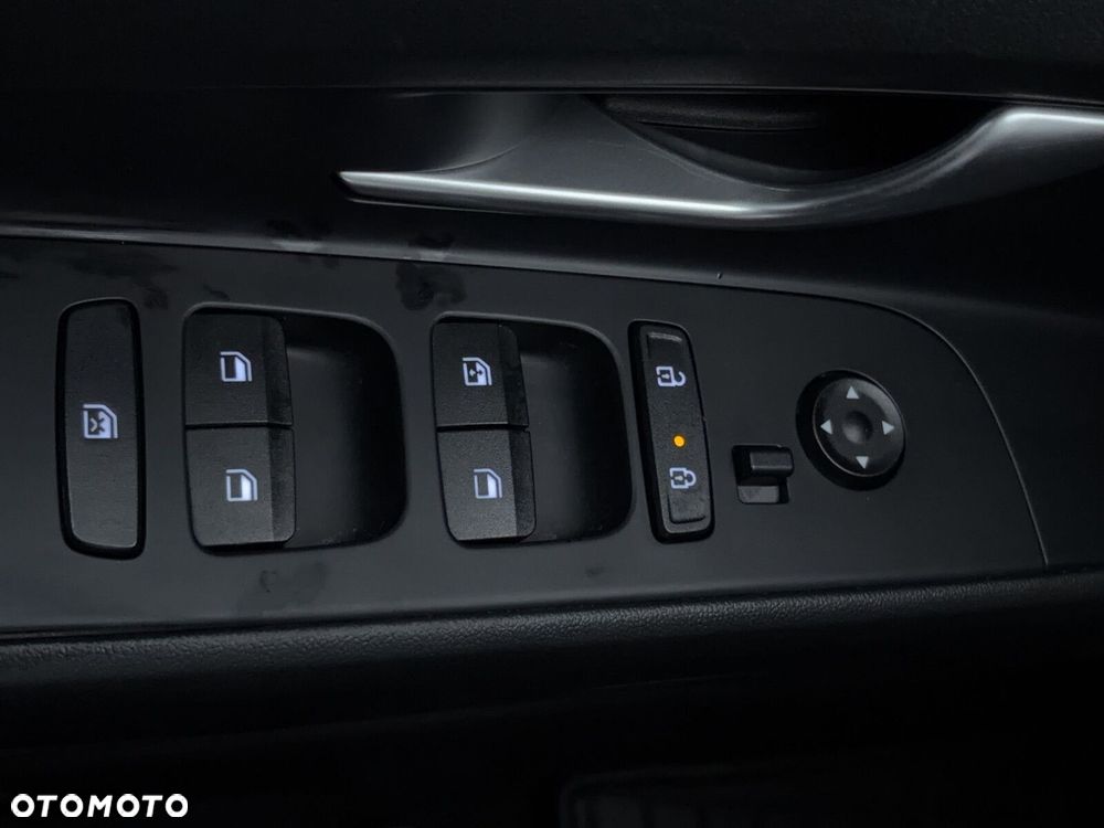 Hyundai Elantra 1.6 Smart CVT - 28