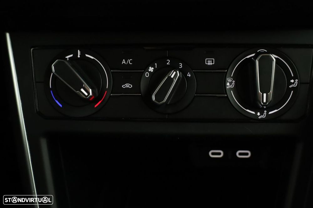 VW Taigo 1.0 TSI Urban DSG - 12
