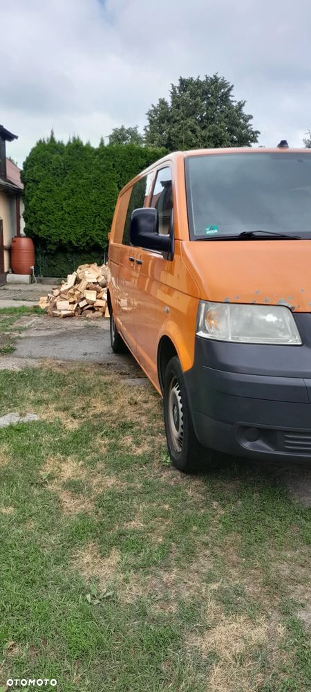 Volkswagen Transporter - 1