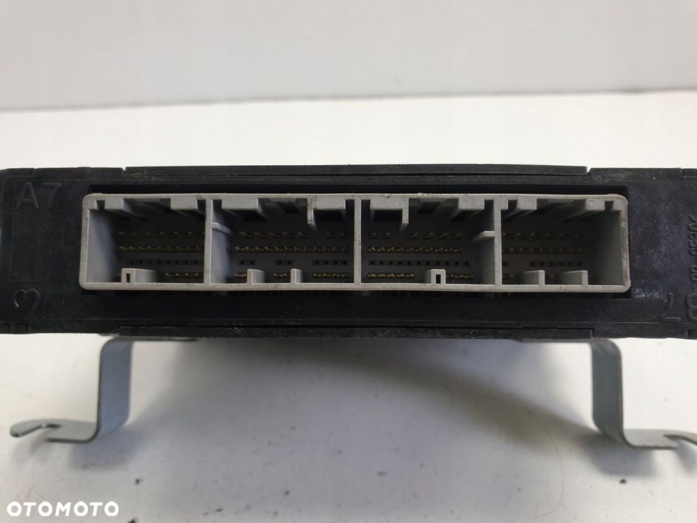 Liana 1.6 B STEROWNIK SILNIKA Komputer 33920-68JA - 3