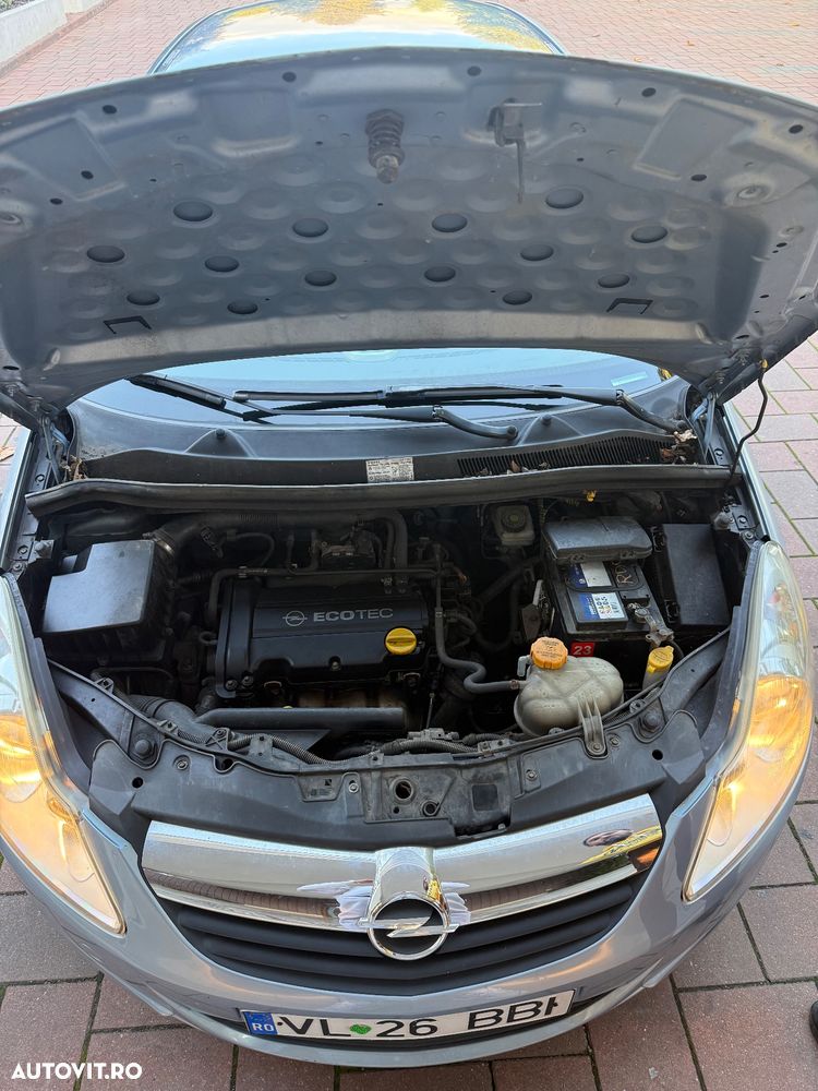 Opel Corsa 1.2i Cosmo - 12