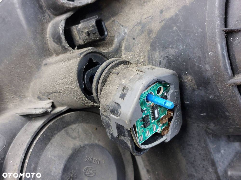LAMPA PRAWY PRZÓD XENON QASHQAI+2 I LIFT J10 EU 26010BR60A 5DV009610-00 - 10