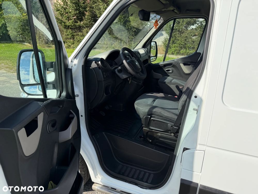 Renault Master * 2.3 / 125KM * L2H2 * Średni / Podwyższany * Furgon / Blaszak * - 22