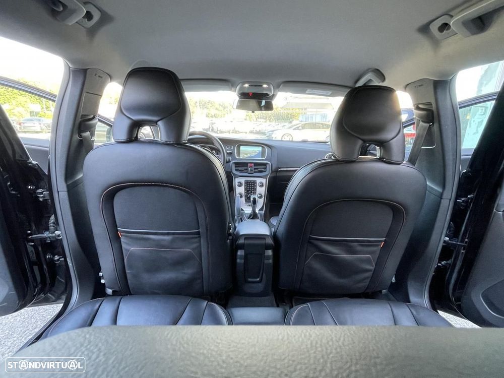 Volvo V40 Cross Country 2.0 D2 Volvo Ocean Race - 17