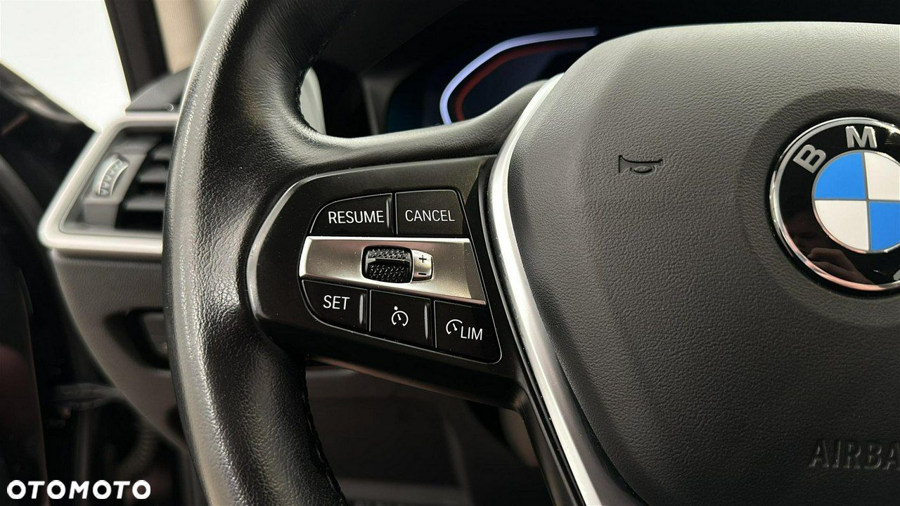 BMW Seria 3 318d - 24