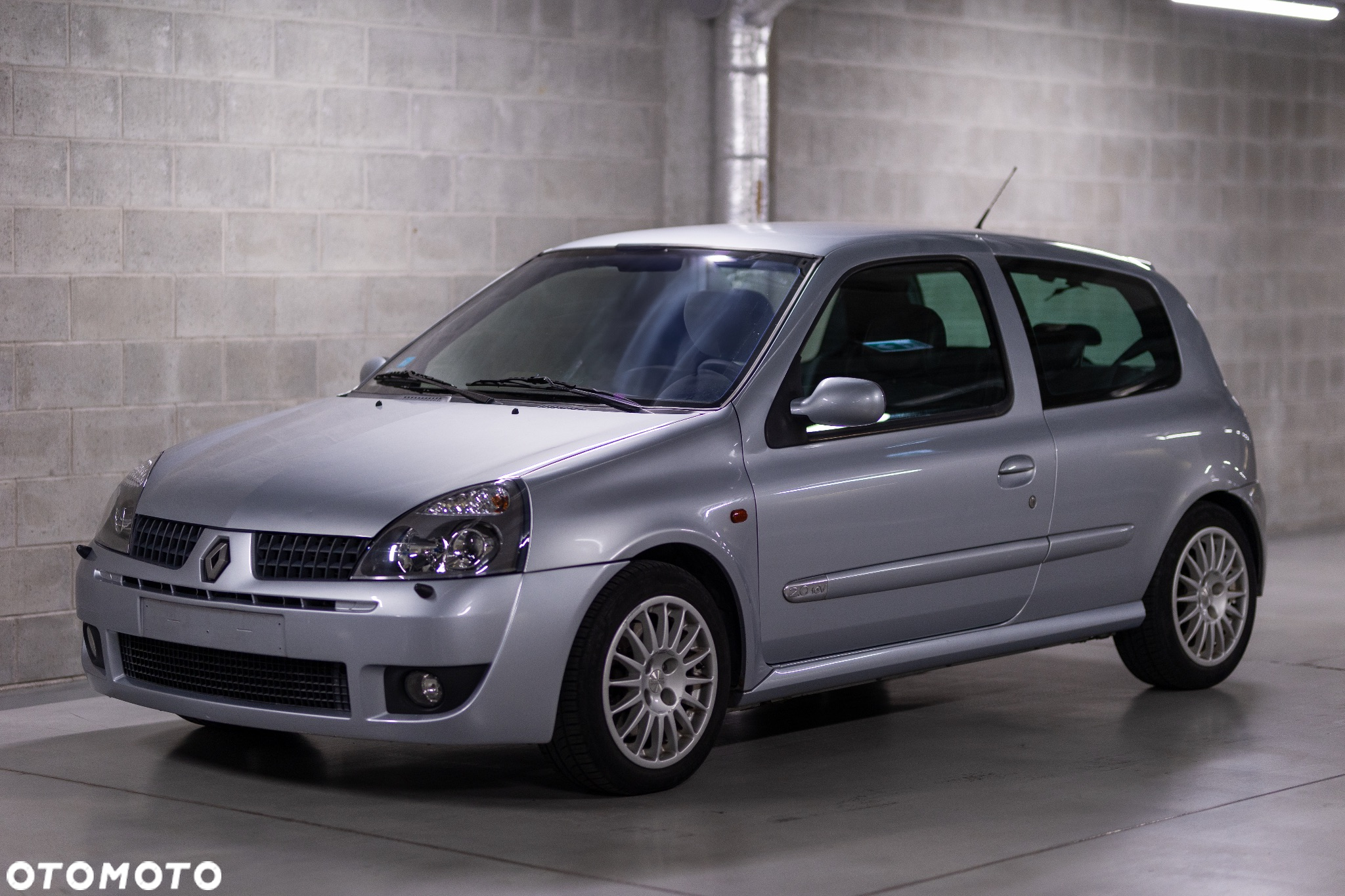 Renault Clio 2.0 16V Sport - 4