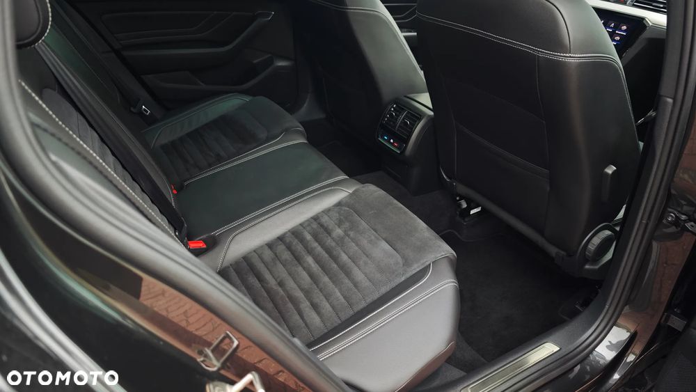 Volkswagen Passat 2.0 TDI BMT Highline DSG - 11