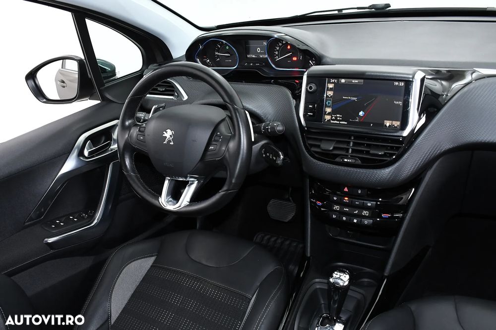 Peugeot 2008 PureTech 82 ETG5 STOP&START Allure - 5