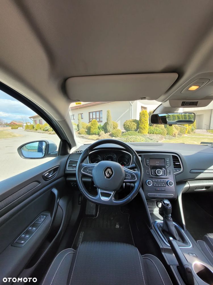Renault Megane 1.6 SCe Zen - 22