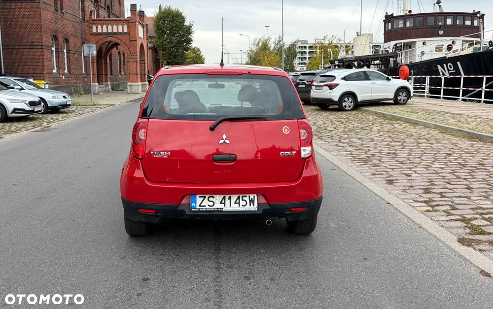 Mitsubishi Colt - 5