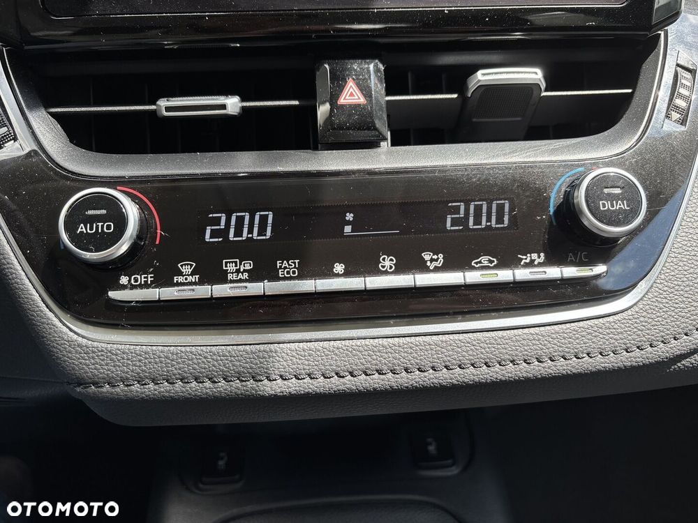 Toyota Corolla 1.8 Hybrid Comfort - 33