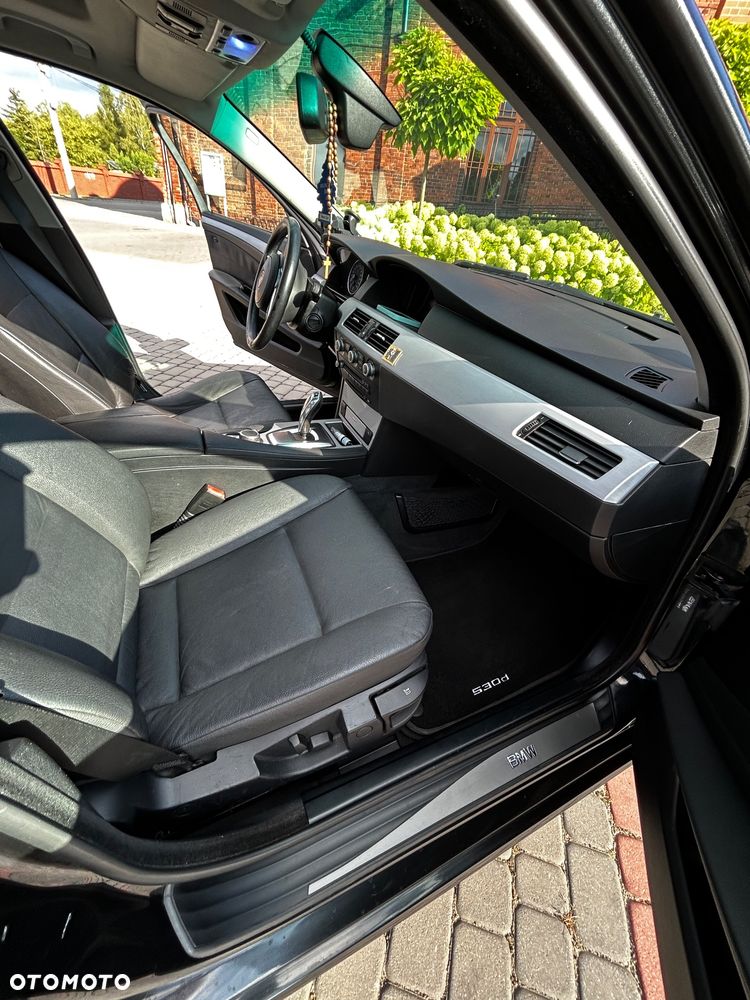 BMW Seria 5 530d xDrive - 13