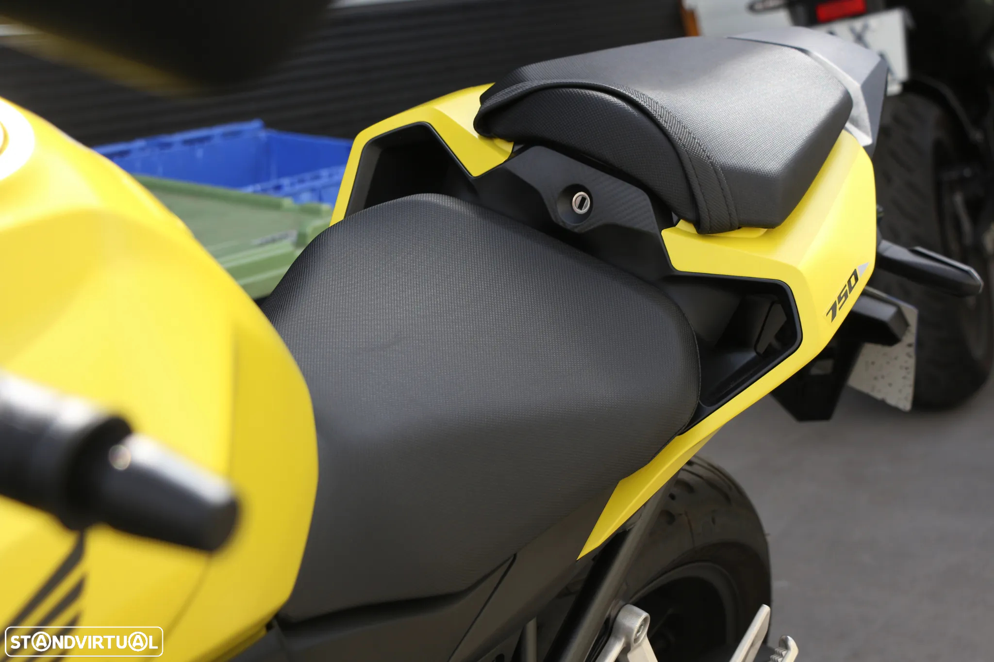 Honda Hornet CB750 Hornet - 7