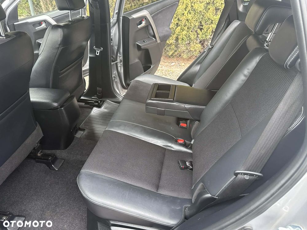 Toyota RAV4 2.5 4x4 Style Selection - 16