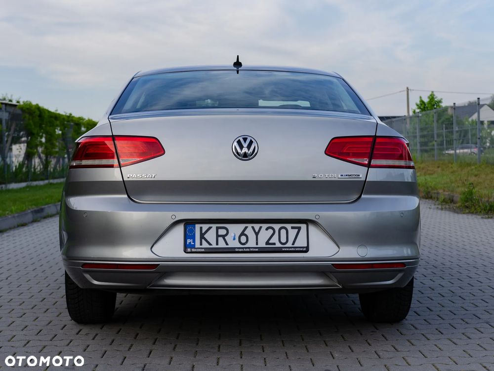 Volkswagen Passat 2.0 TDI SCR Comfortline - 5